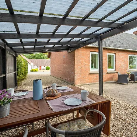 2 Bedroom Gorgeous In