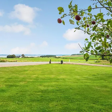 Feriehus 2 Bedroom Gorgeous In