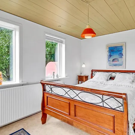 2 Bedroom Gorgeous In Feriehus *