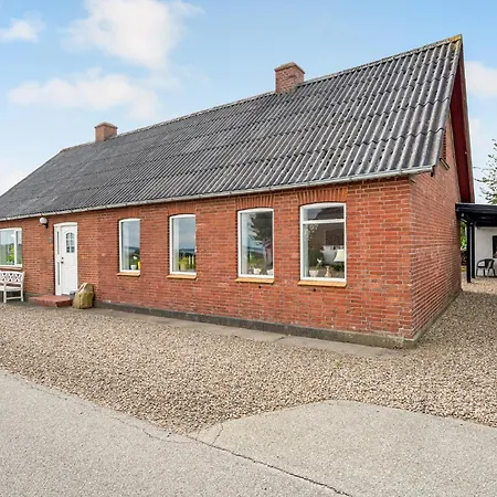 2 Bedroom Gorgeous In Feriehus Roslev