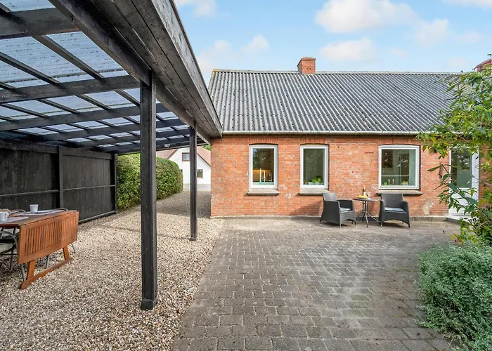 2 Bedroom Gorgeous In