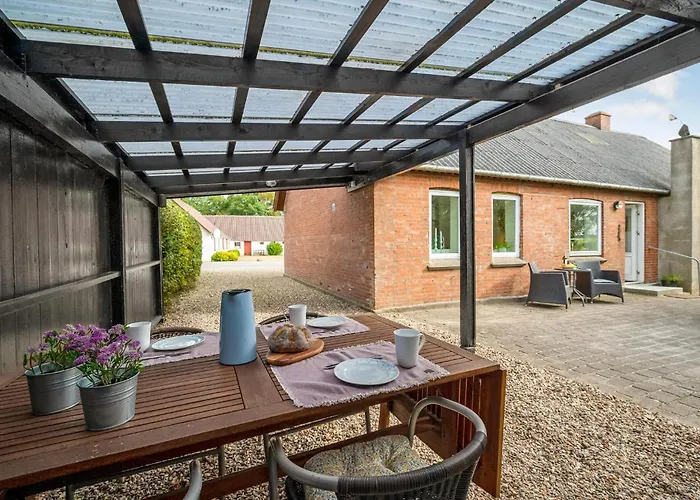 2 Bedroom Gorgeous In