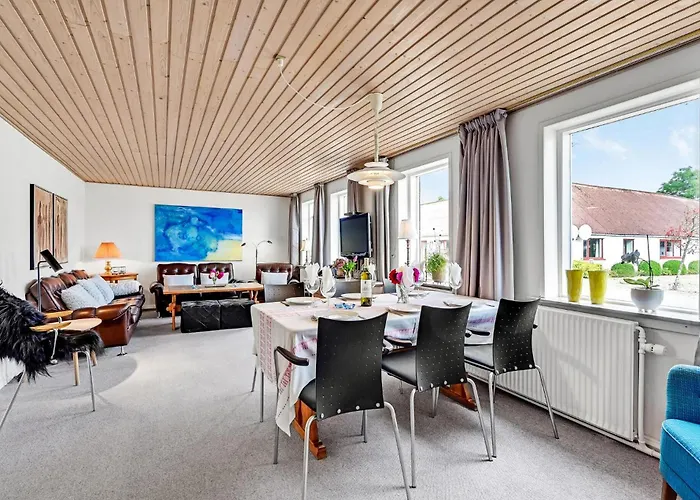 2 Bedroom Gorgeous In * Roslev