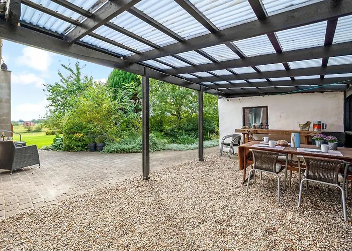 2 Bedroom Gorgeous In